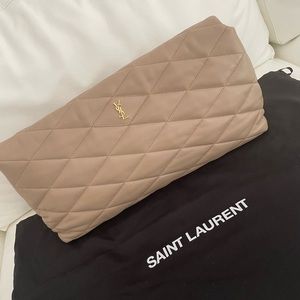 Sade large clutch in lambskin! Dark beige!